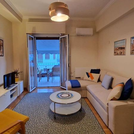 Cozy Apartment With Wrap Around Balcony Athens Ngoại thất bức ảnh
